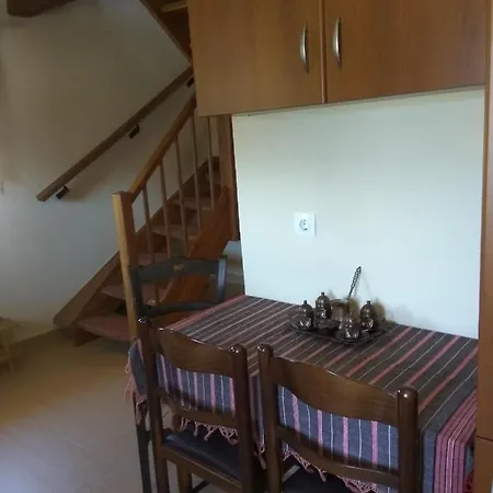 דירה The House *