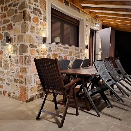 The House Apartment Ormos Panagias