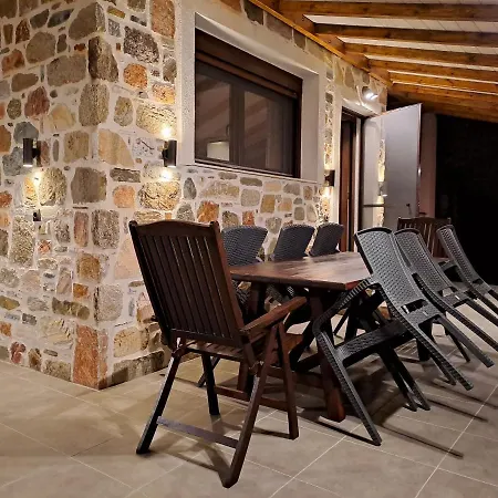The House Apartment Ormos Panagias